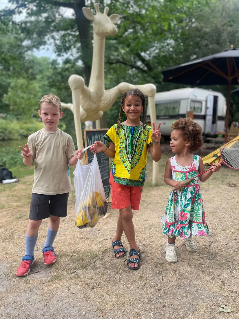 Kinderen in actie bij Verloot je Zooitje — sfeerfoto 13