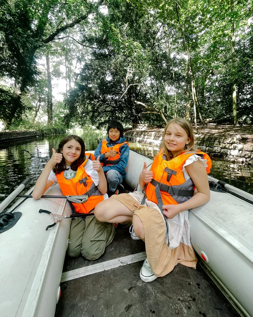 Kinderen in actie bij Verloot je Zooitje — sfeerfoto 25