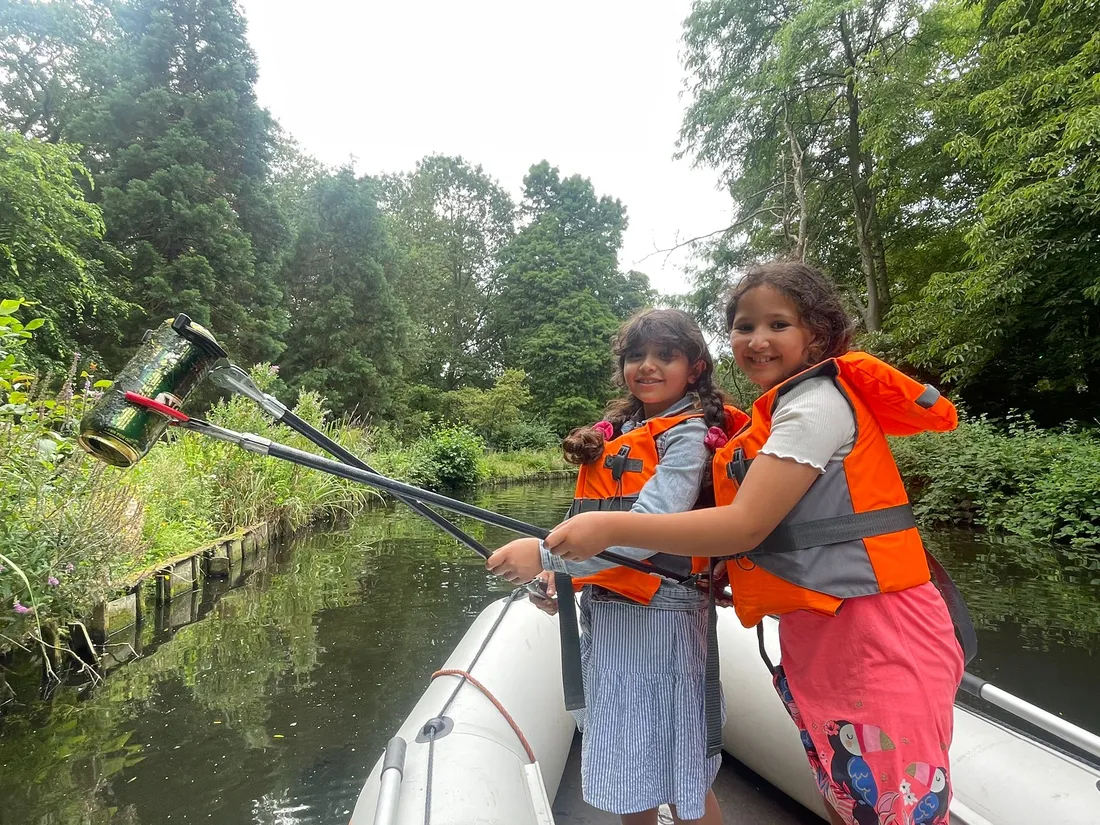 Kinderen in actie bij Verloot je Zooitje — sfeerfoto 26