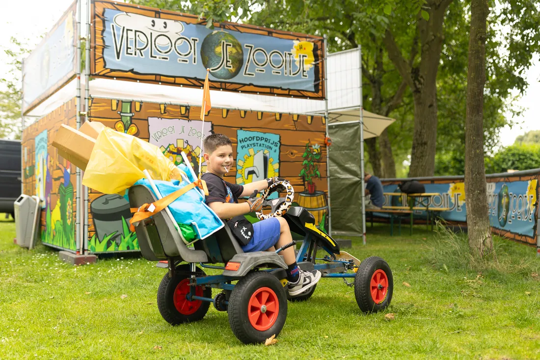 Kinderen in actie bij Verloot je Zooitje — sfeerfoto 4